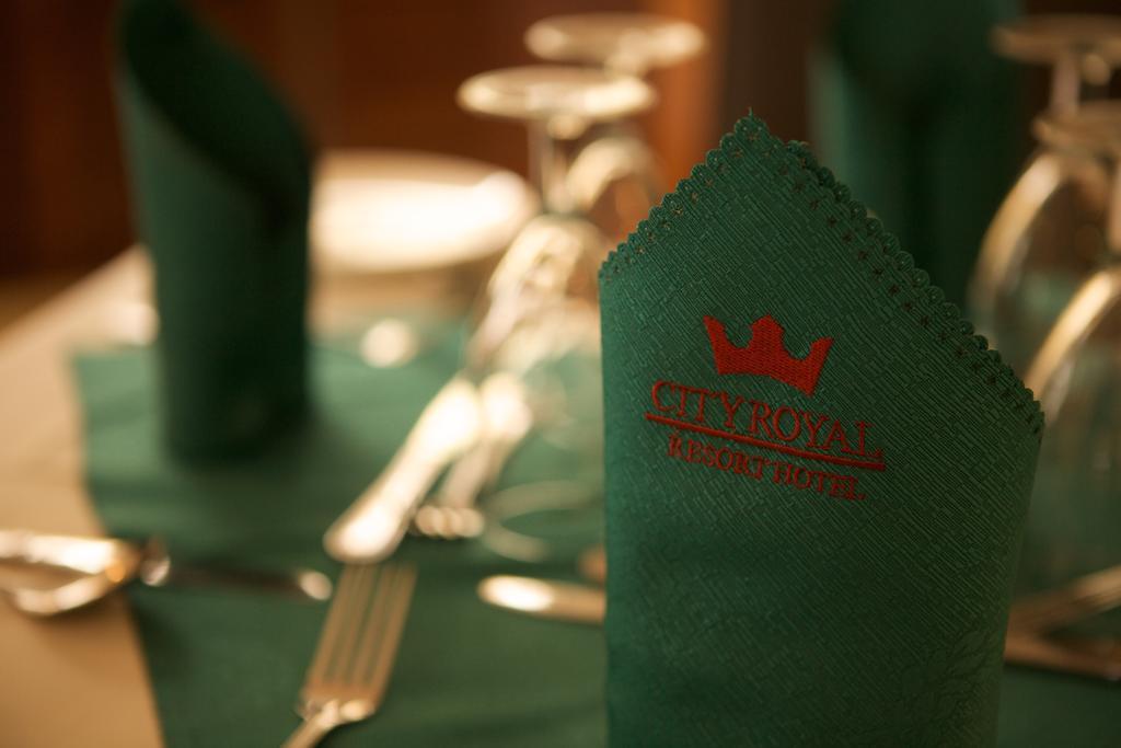 Kyambogo  City Royal Resort Hotel المظهر الخارجي الصورة