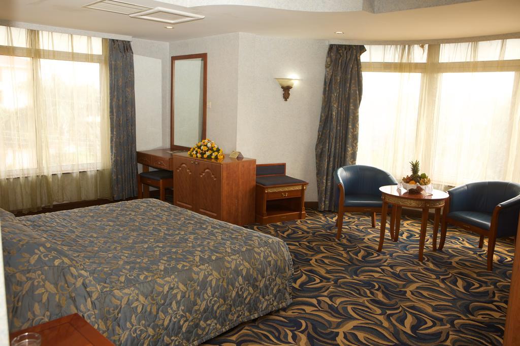 Kyambogo  City Royal Resort Hotel الغرفة الصورة