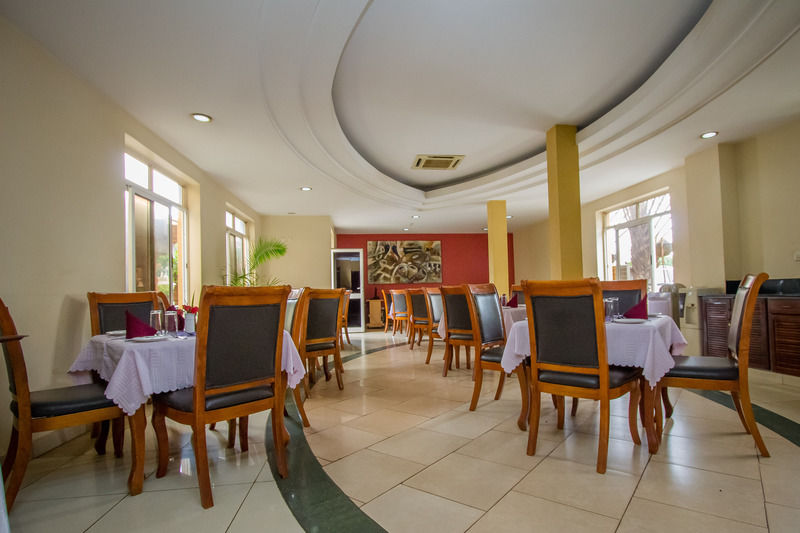 Kyambogo  City Royal Resort Hotel المظهر الخارجي الصورة