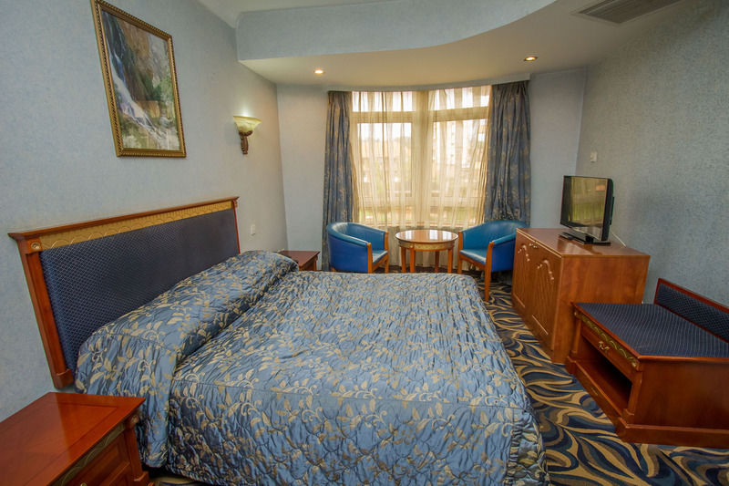 Kyambogo  City Royal Resort Hotel المظهر الخارجي الصورة