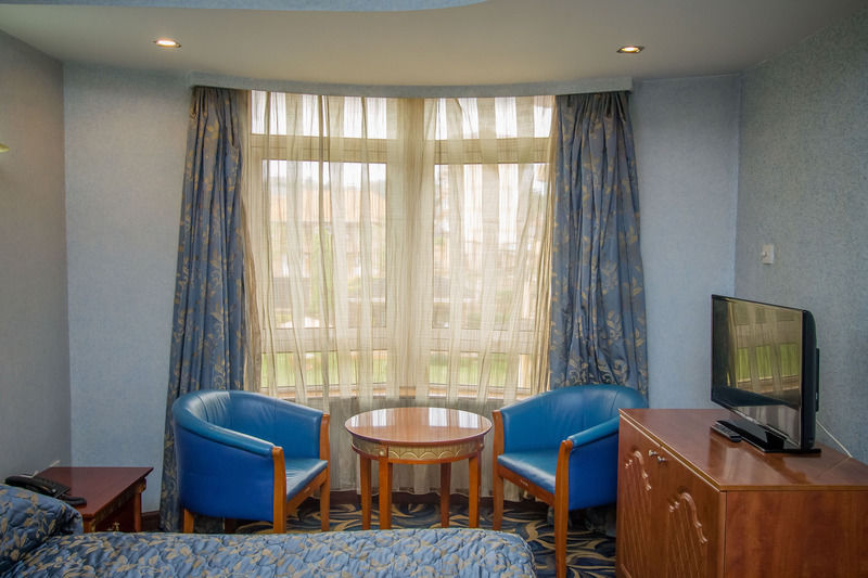 Kyambogo  City Royal Resort Hotel المظهر الخارجي الصورة