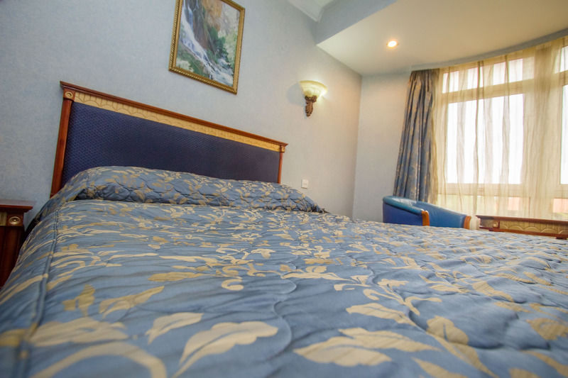 Kyambogo  City Royal Resort Hotel المظهر الخارجي الصورة