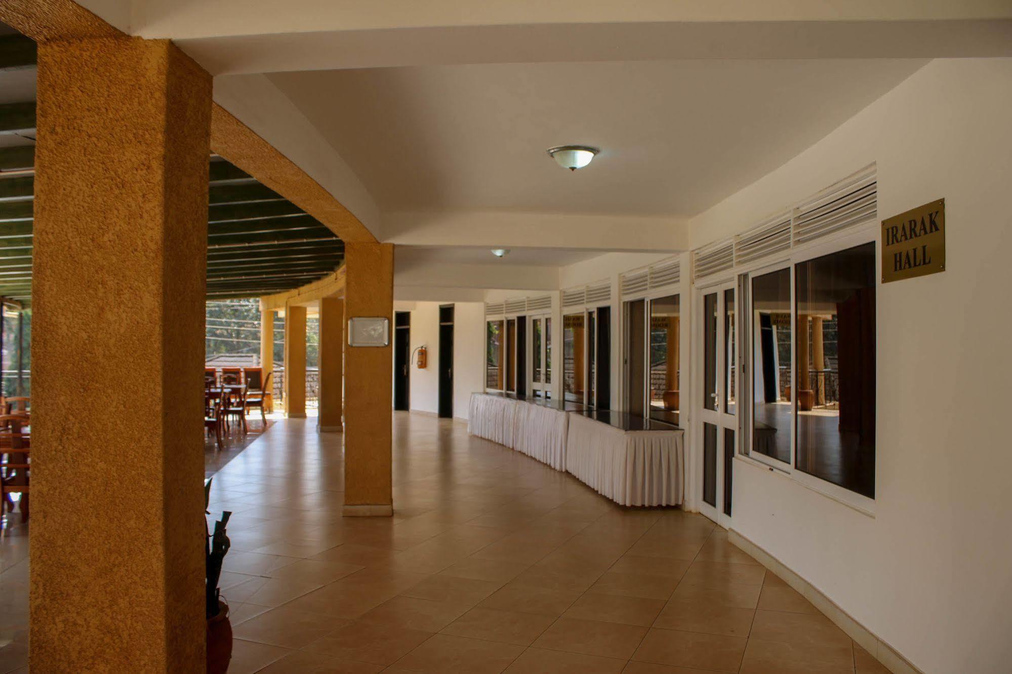 Kyambogo  City Royal Resort Hotel المظهر الخارجي الصورة