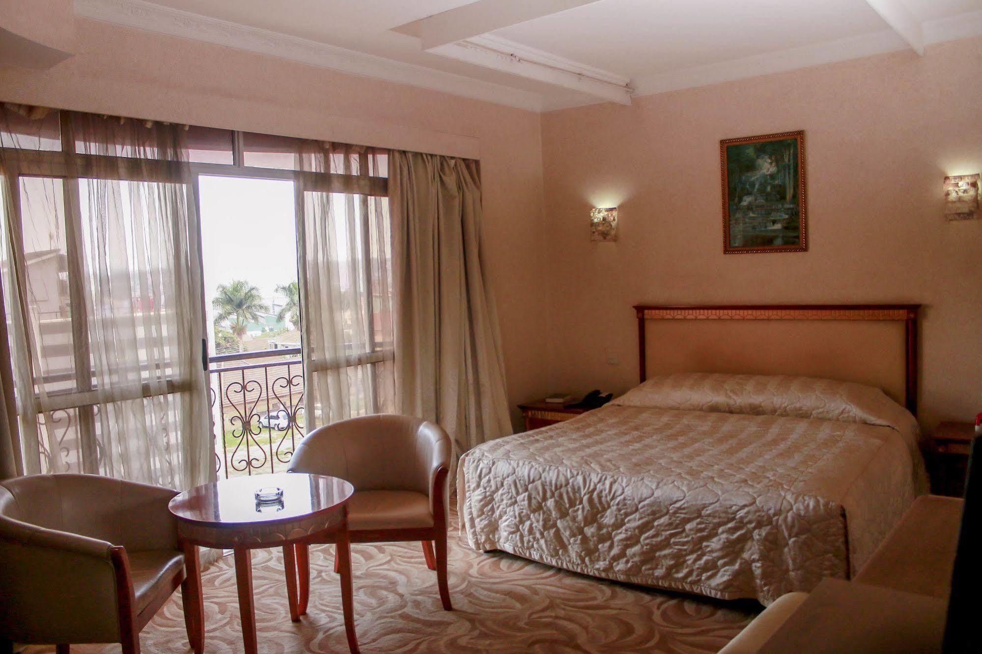 Kyambogo  City Royal Resort Hotel المظهر الخارجي الصورة