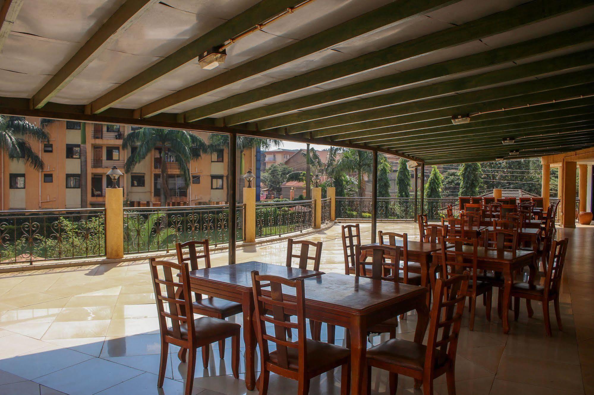 Kyambogo  City Royal Resort Hotel المظهر الخارجي الصورة