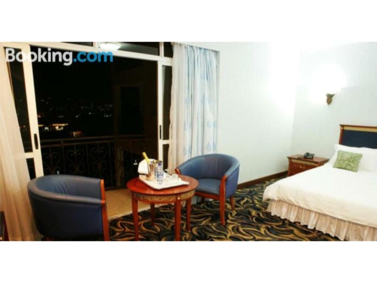 Kyambogo  City Royal Resort Hotel المظهر الخارجي الصورة