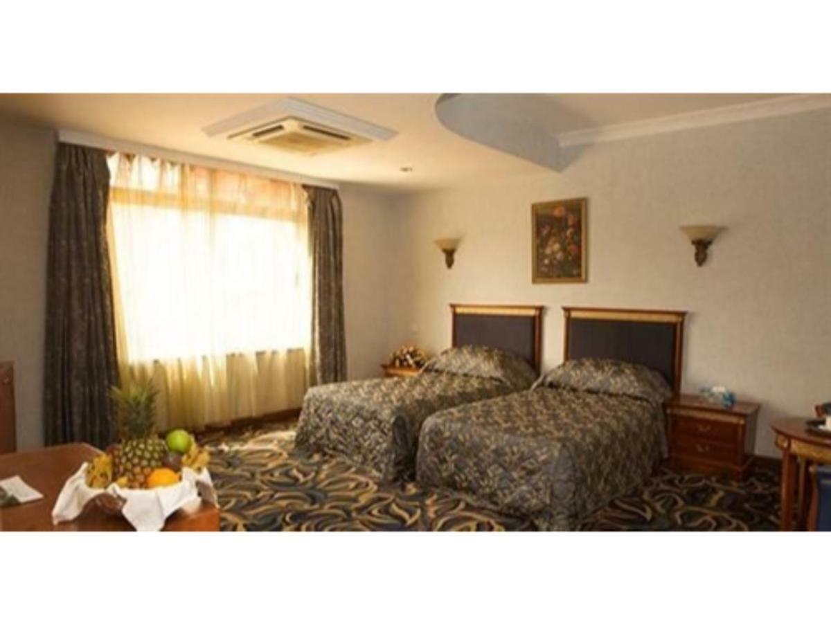 Kyambogo  City Royal Resort Hotel المظهر الخارجي الصورة